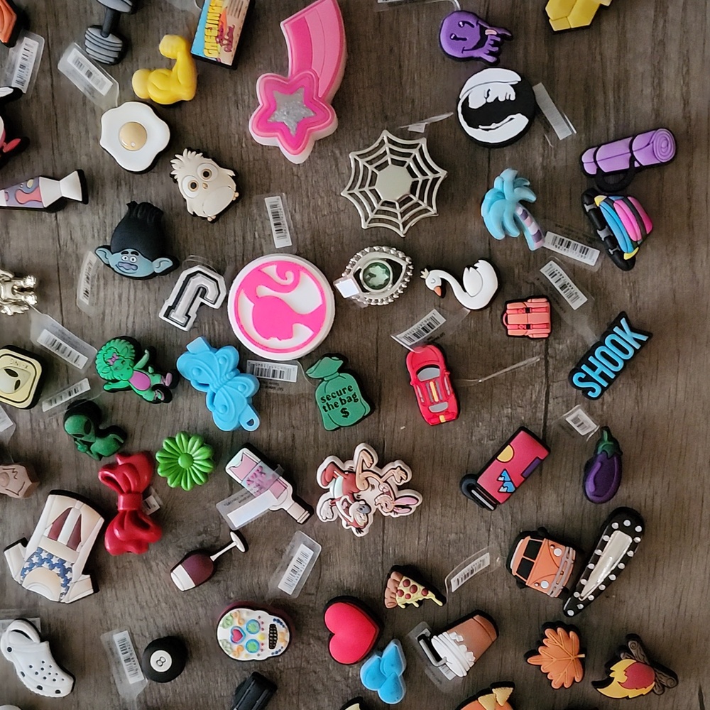 NWT❤CROCS JIBBITZ - Picture 7 of 12